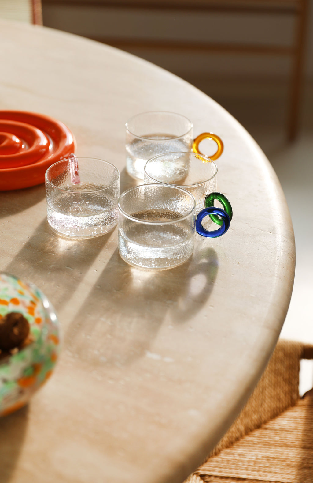 Glass chiquito set of 4 彩色玻璃圈小杯 （四只)