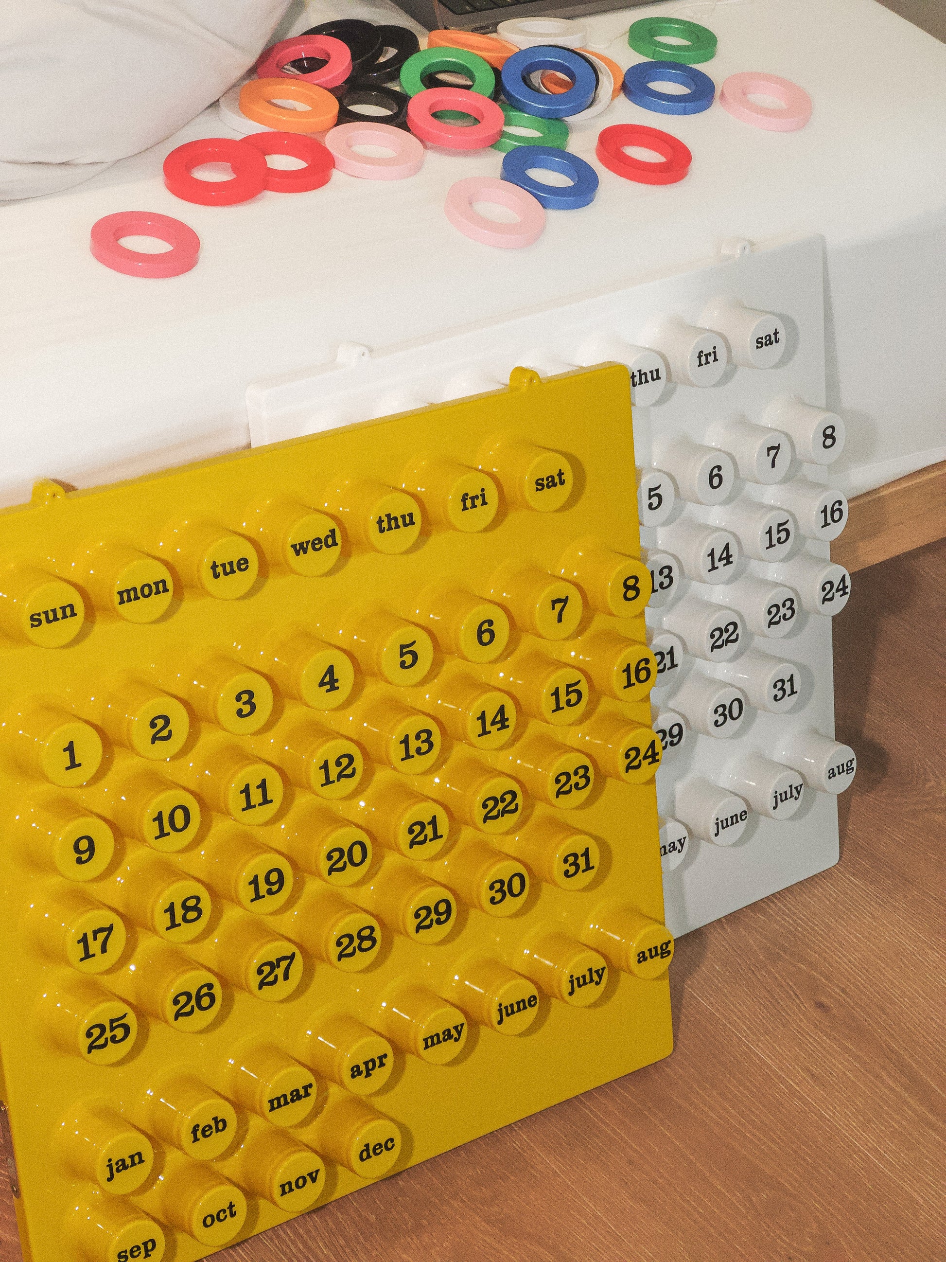 PERPETUAL CALENDAR (YELLOW) 義大利設計萬年曆（黃）