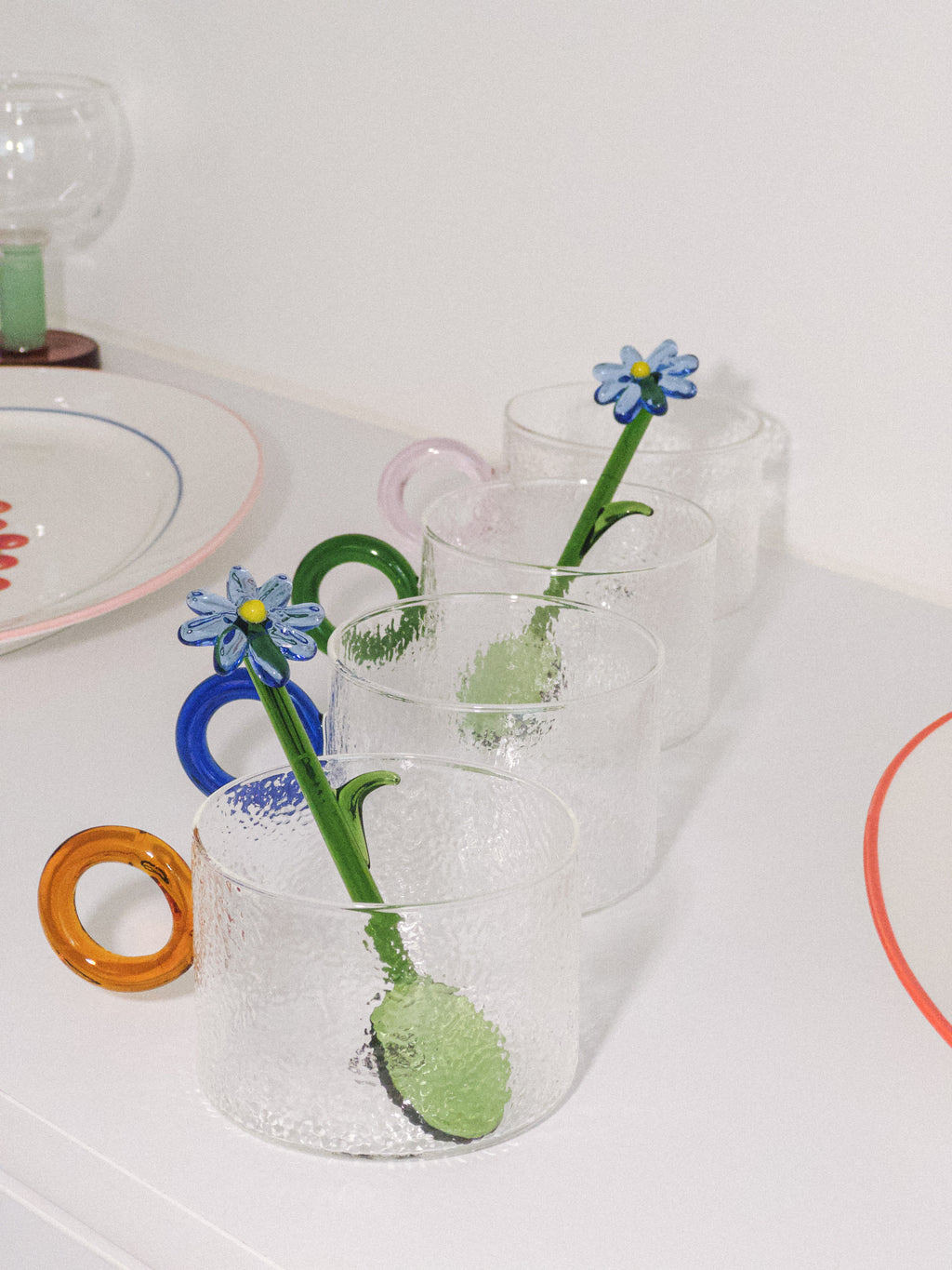 Glass chiquito set of 4 彩色玻璃圈小杯 （四只)